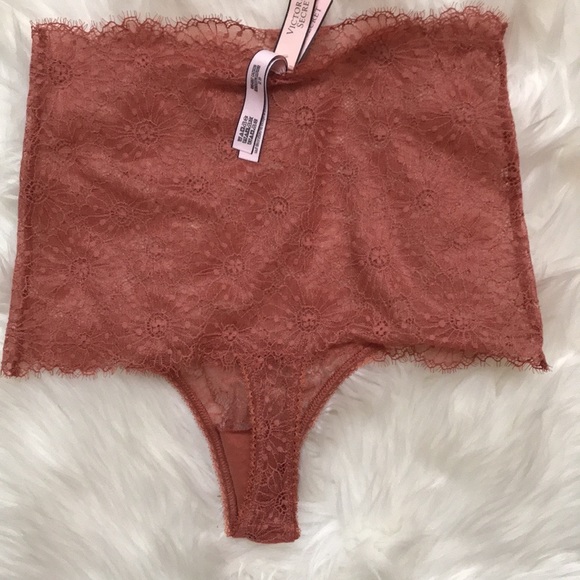 VICTORIA’S SECRET BRALETTE SET - Picture 10 of 11